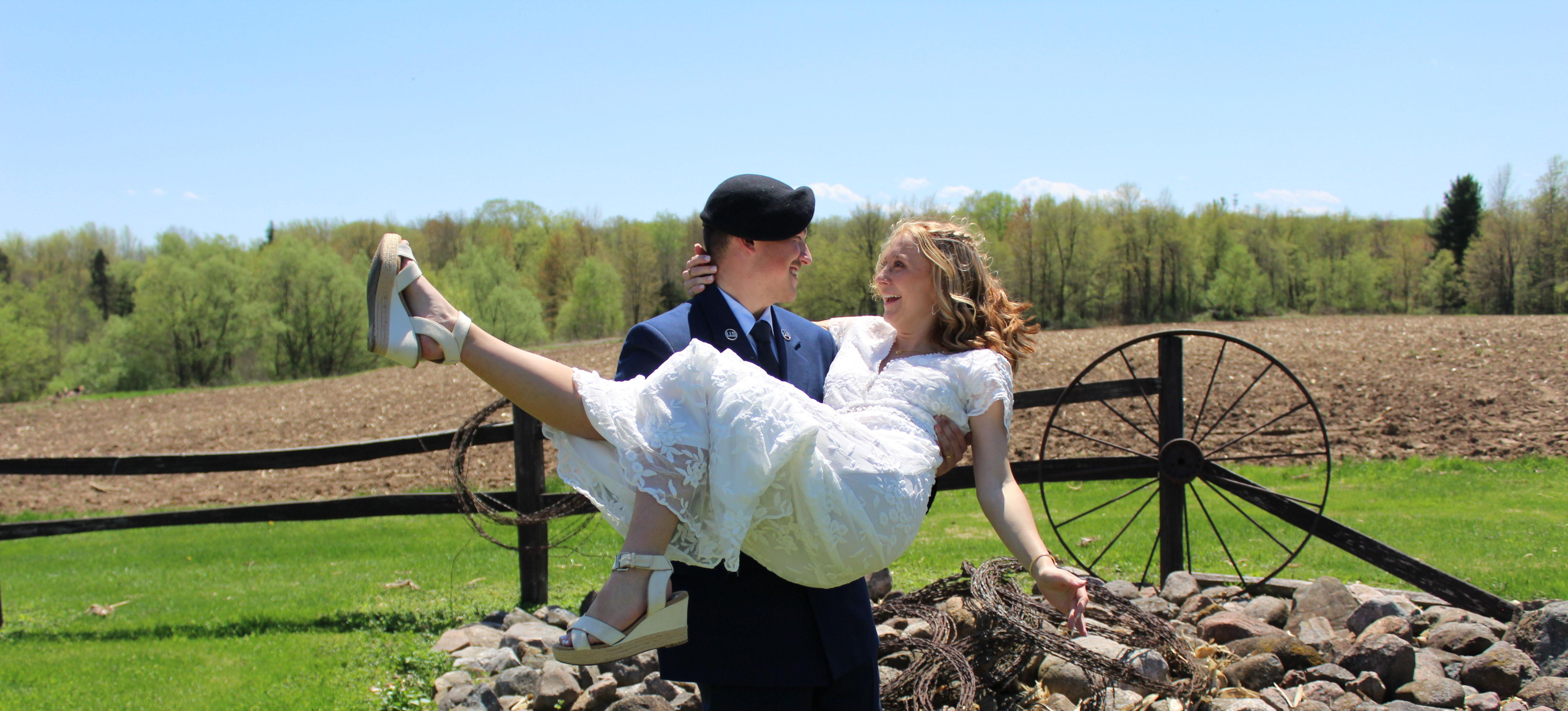 The Wedding Website of Abigail Poppy and Dane Poppy