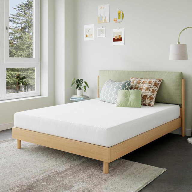 Novilla Queen Mattress in a Box, 8 Inch Queen Size Mattress with Gel Memory Foam for Cooling Night Sleep, Pressure Relief, CertiPUR-US Certified