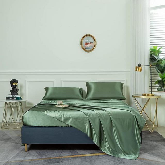 Koreyoshi 4 Pcs Satin Sheets Queen - Silk Silky Super Soft Extra Deep Pocket Queen Sheet Sets - Wrinkle & Fade Free - Deep Pocket Fitted Sheet, Flat Sheet, Pillow Cases (King, Emerald Green)