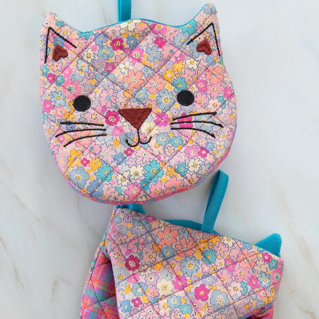 Mini Oven Mitts, Set of 2 - Cat