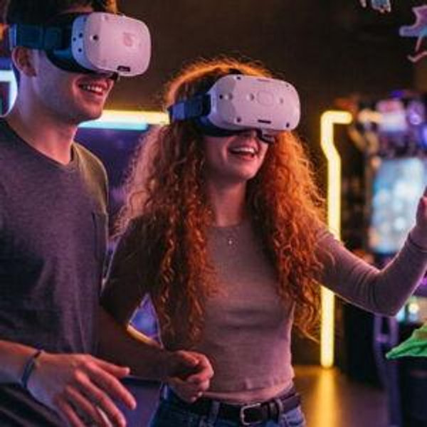 VR Games Date Night & Dinner