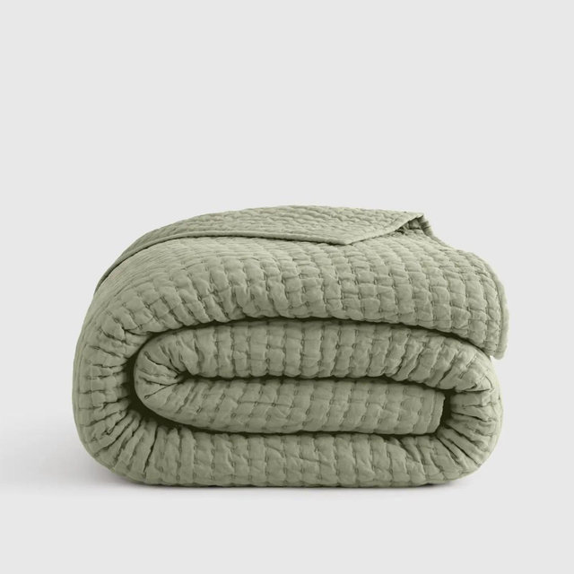 European Linen Cotton Stitch Quilt in Willowleaf