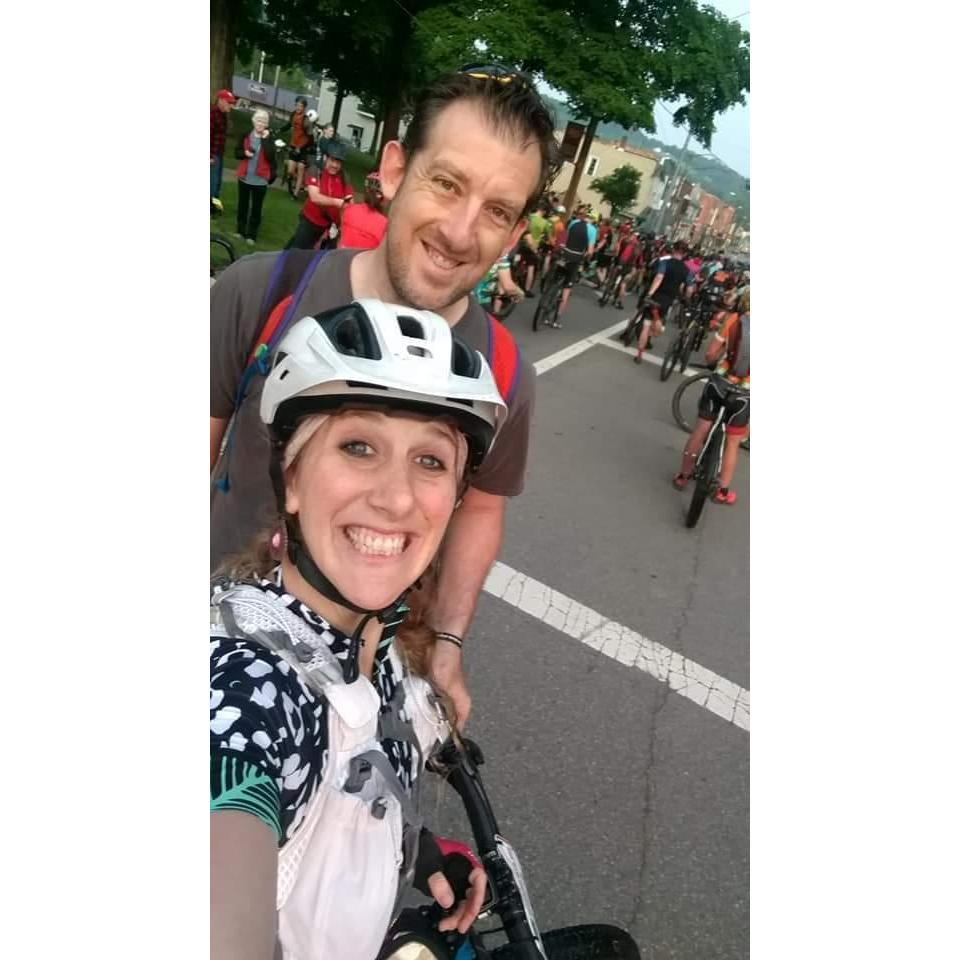 Erick supporting me for the Mohican 100k MTB race