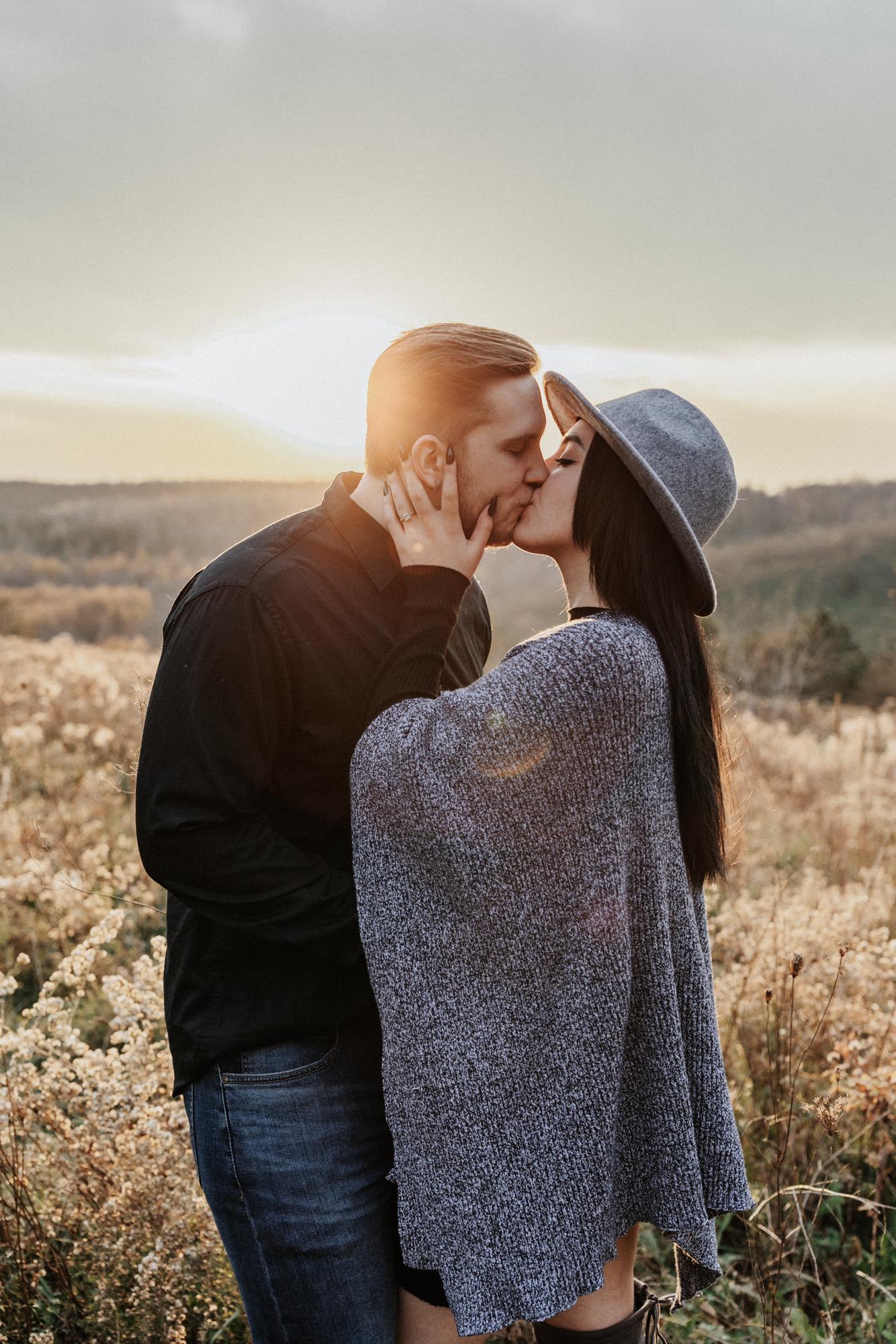 Our golden hour engagement shoot 😍