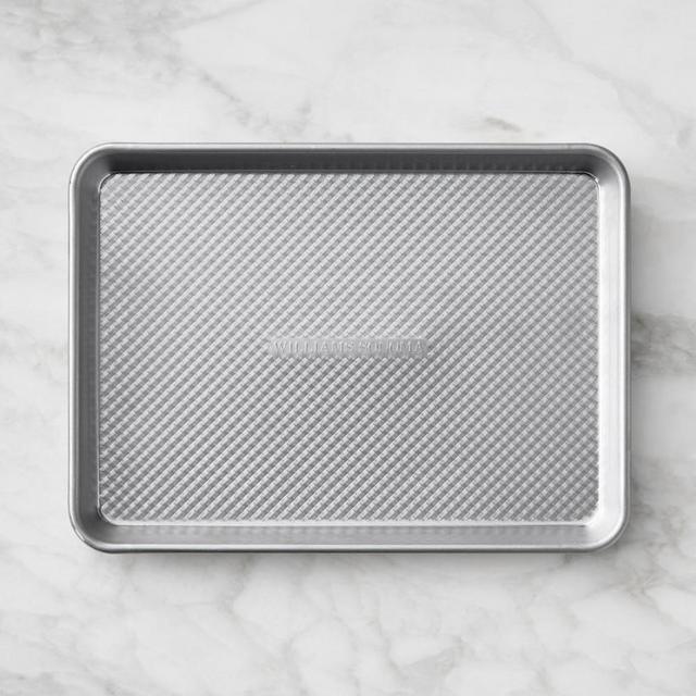 Williams Sonoma Traditional Quarter Sheet Pan