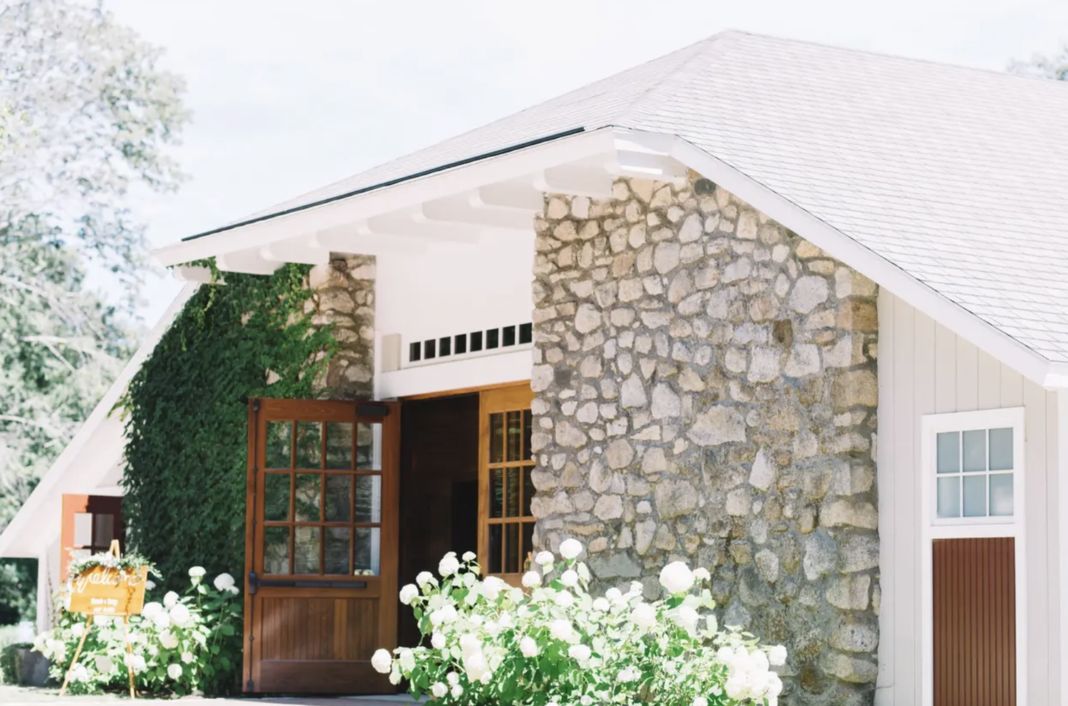 The Wedding Website of Victoria Argese and Brendan Mercier