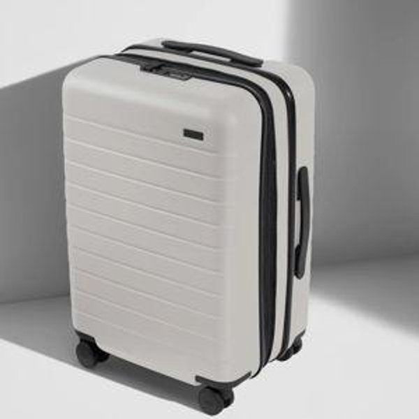 The Bigger Carry-On Flex in Cloud Gray