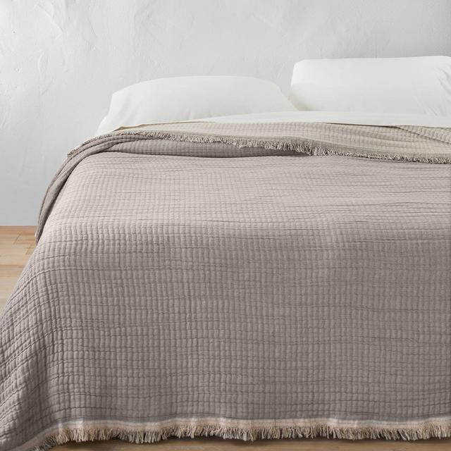 King Reversible Textured Cotton Chambray Coverlet Dark Gray/White - Casaluna™