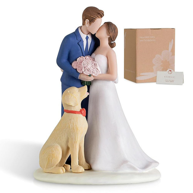 Storieme Bride Groom Cake Topper: Couple and Pet Dog Resin Figurine with Secure Base - Newlyweds Family Gifts for Wedding Anniversary & Engagement