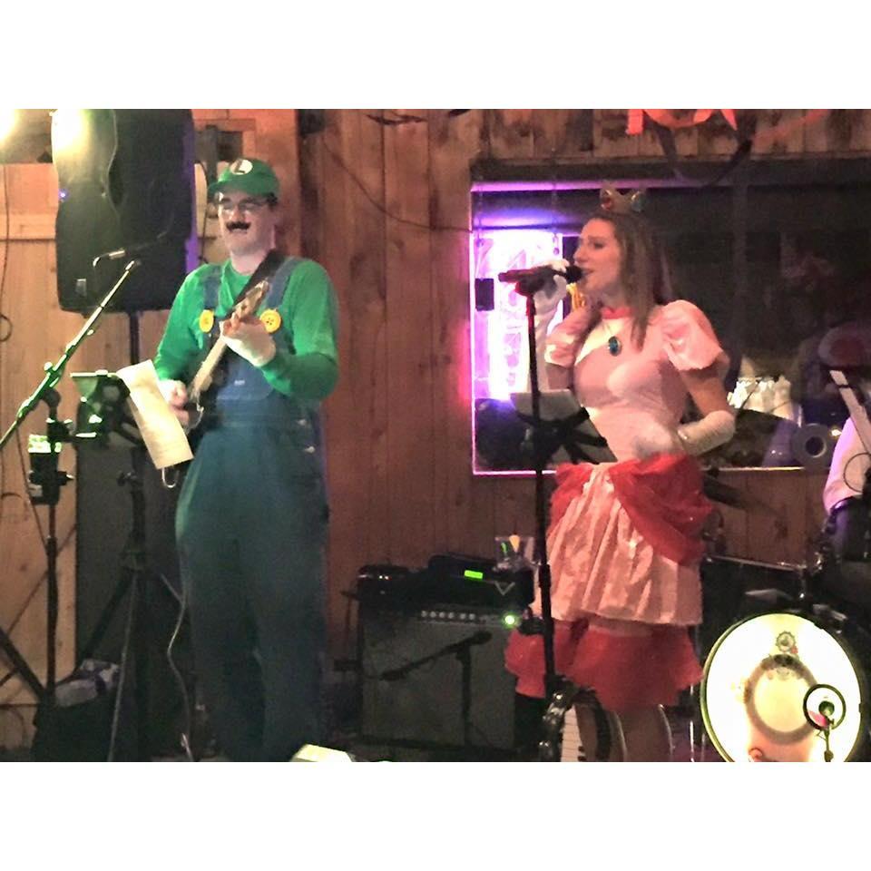 Luigi finally won the Princess!