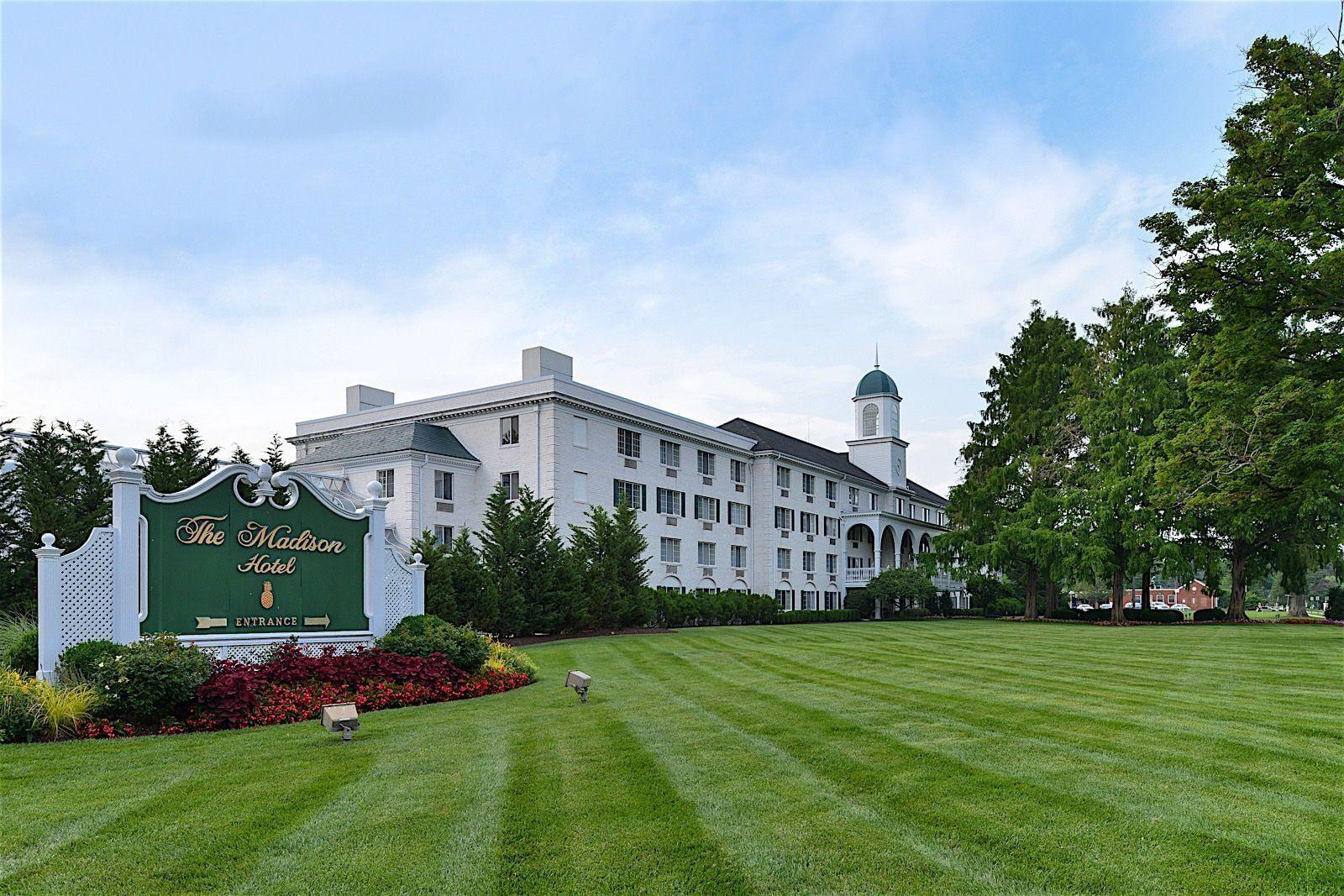 The Wedding Website of Mariah Drake and Kyle Oyer