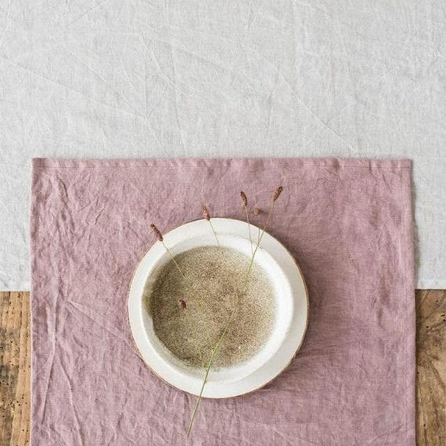 Linen placemats set in Woodrose (Dusty pink). Linen placemats. Sets of 2 linen placemats.