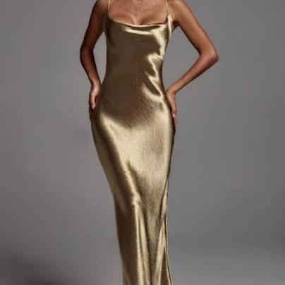 Welcome party example attire for women.