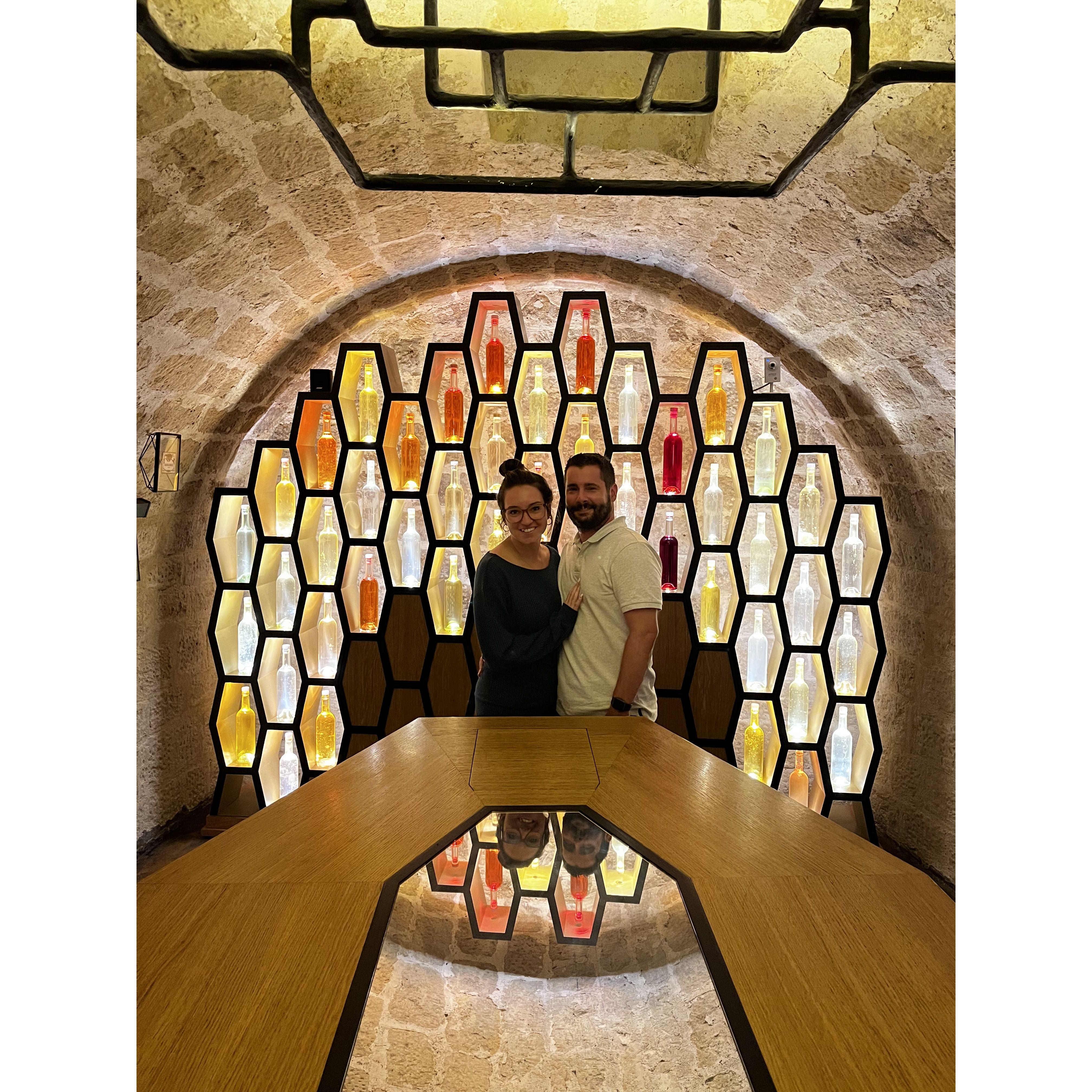 Dégustation de vins dans les caves du Louvre
