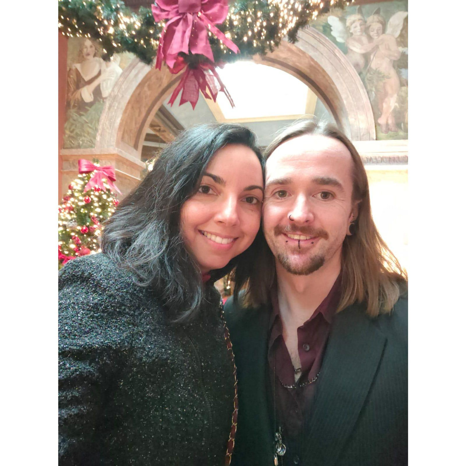 A cousin's wedding. Le mariage d'un cousin.