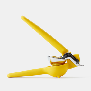 Chef'n FreshForce Lemon Squeezer Citrus Juicer, Yellow
