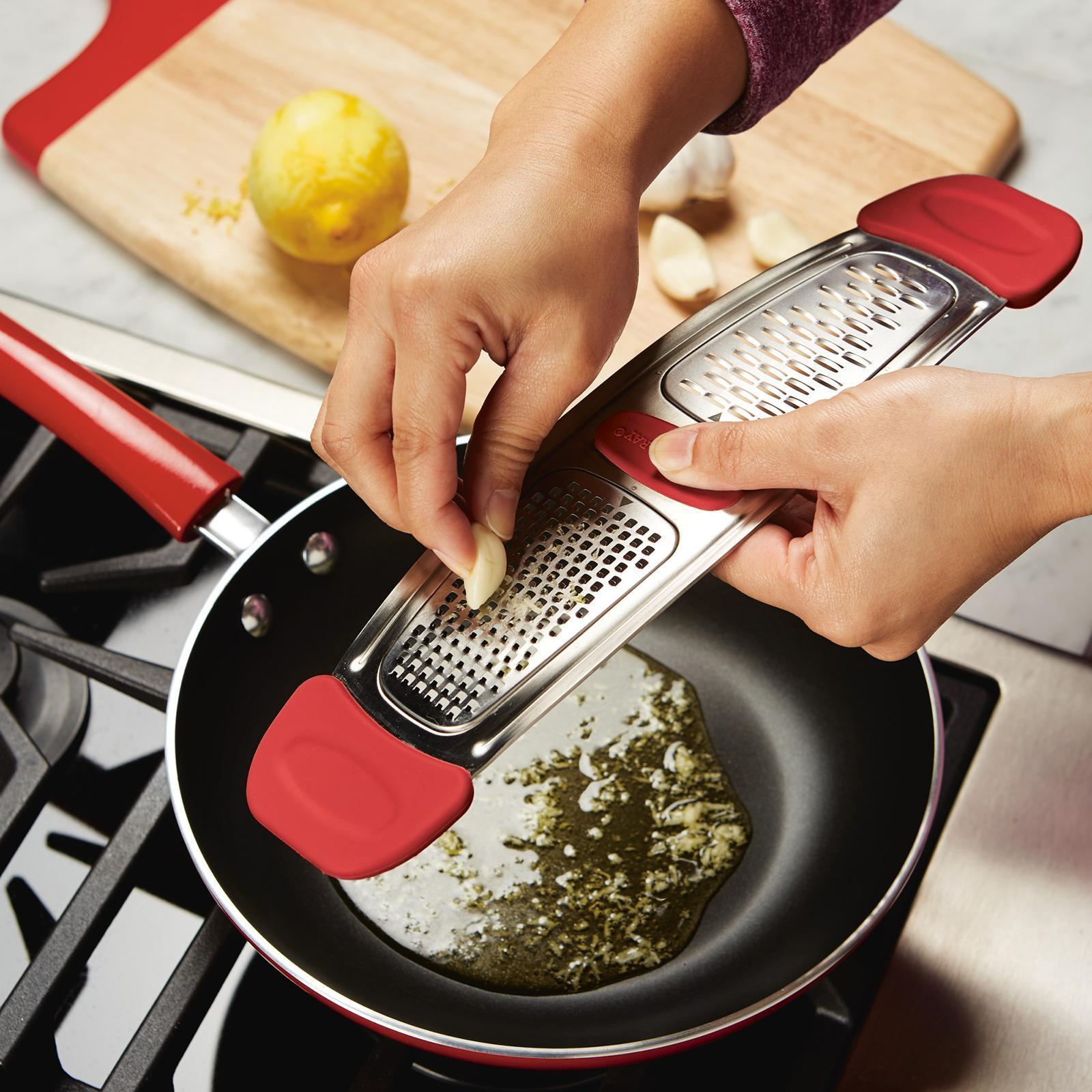 Chef Craft Fine Stainless Steel Flat Grater - Great for Zesting, Shredding  & Grating 