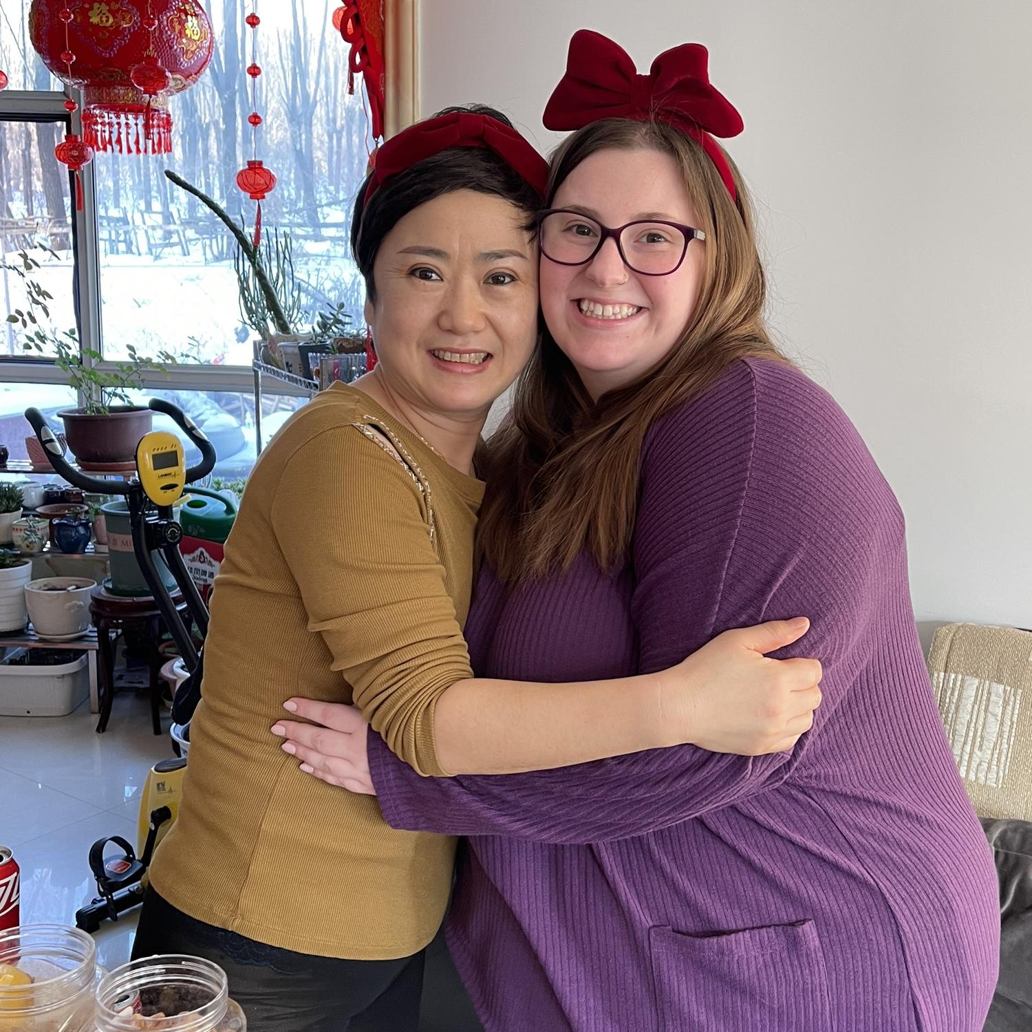 Allison and 妈妈！(Mama in Chinese)