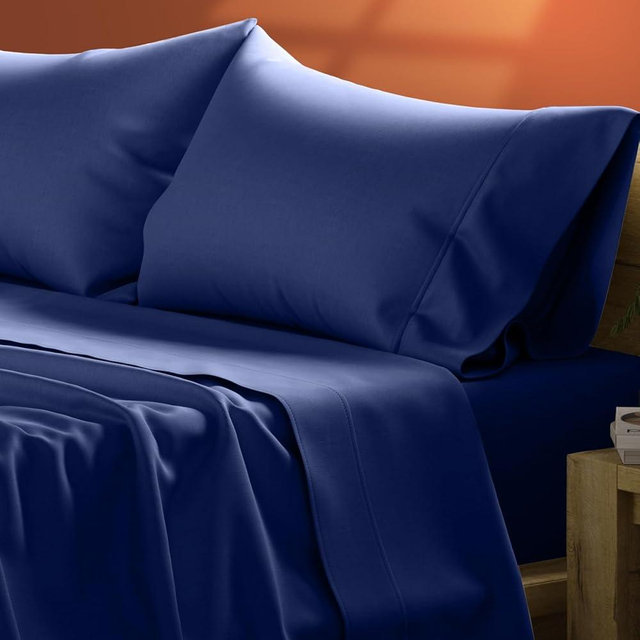 TEXAS LINEN CO. Luxury Egyptian Cotton Queen Size Sheet Set - 600 Thread Count 4 PC Deep Pocket Fitted and Flat Sheets, Soft, Cooling Extra Long Staple Hotel Bedding with Sateen Weave - Navy Blue