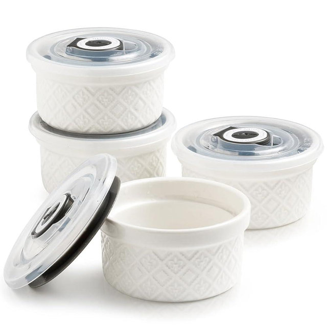 MISSYSSIM Ramekins 6 oz with Lids Oven Safe, Small Creme Brulee Ramekins with Covers, Ceramic Ramekin Set of 4 - Dishwasher and Oven Safe, White