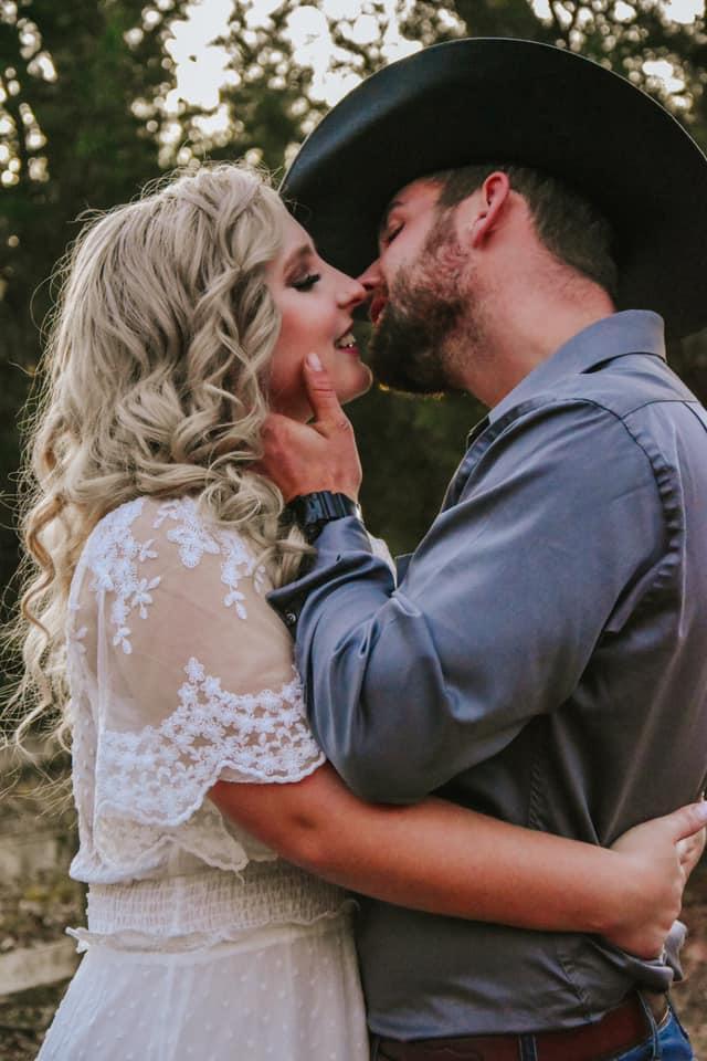 The Wedding Website of Kaelie Jewell and Sam Laneri