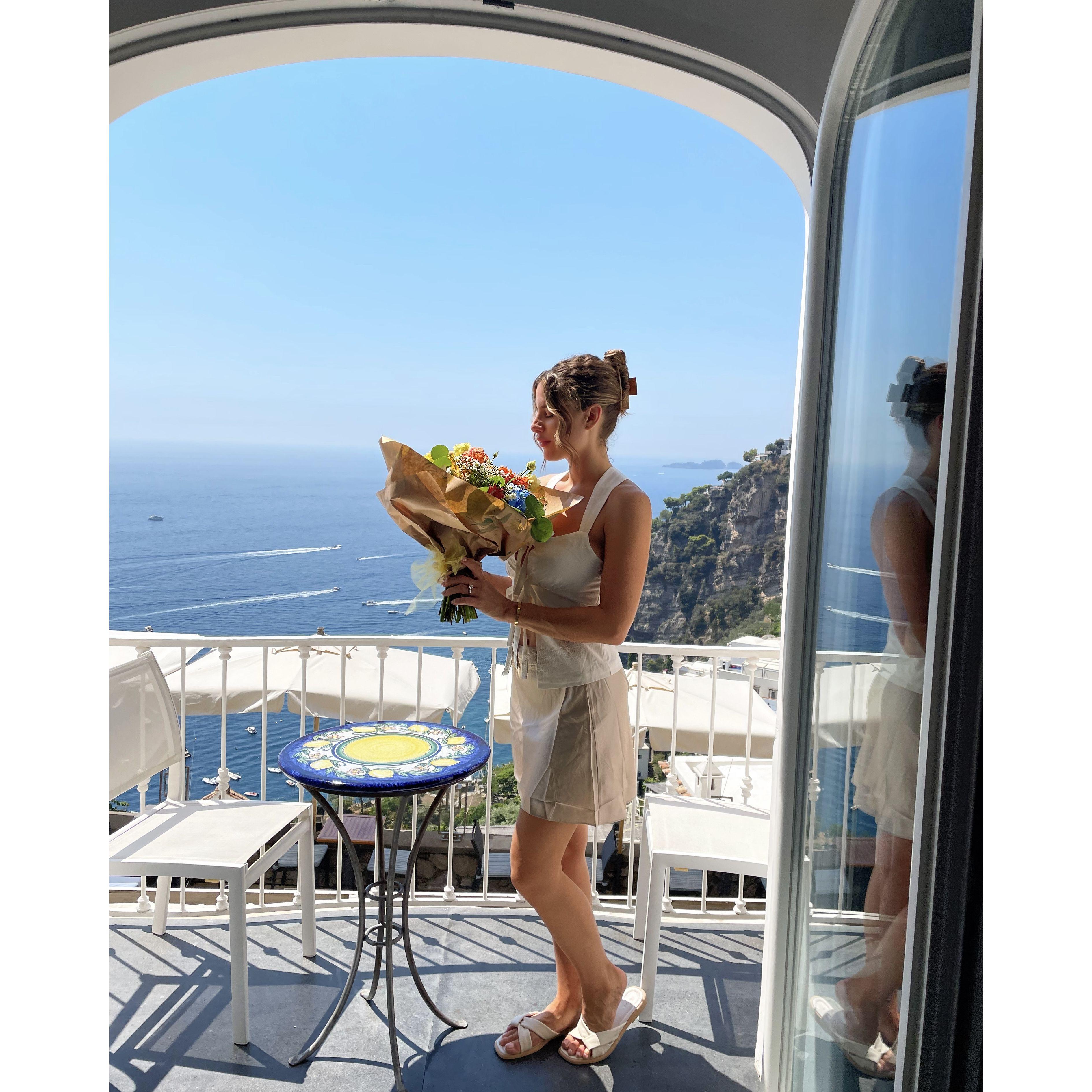 8/13/24 — The bouquet Olivia took 100 photos with because she was too sad to leave it behind in Positano.