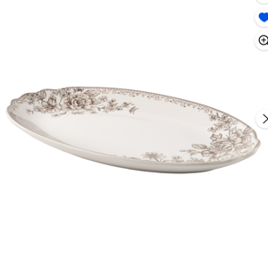 Pioneer woman Agatha serving platter
