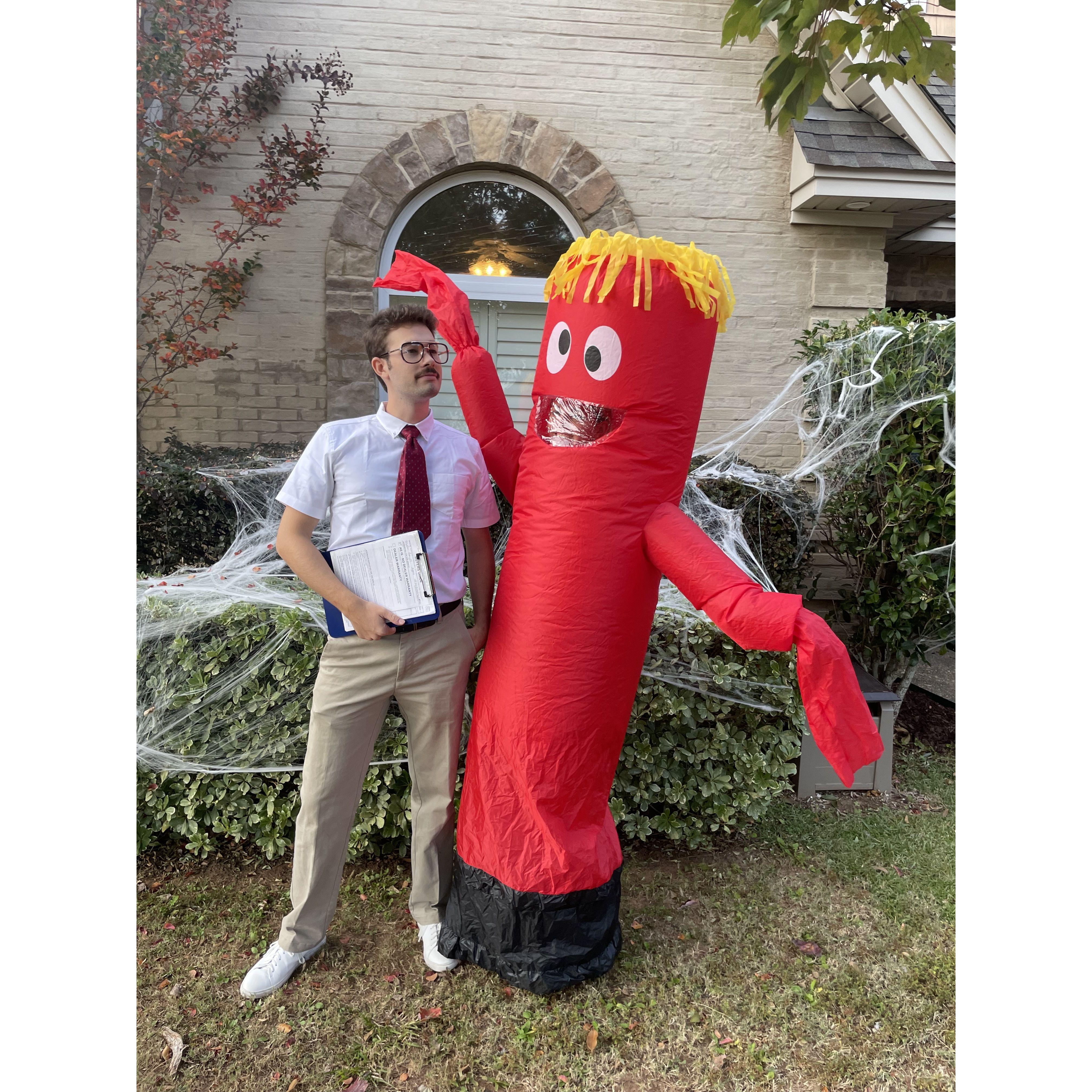 Halloween 2022 (used car salesman and wiggle balloon)