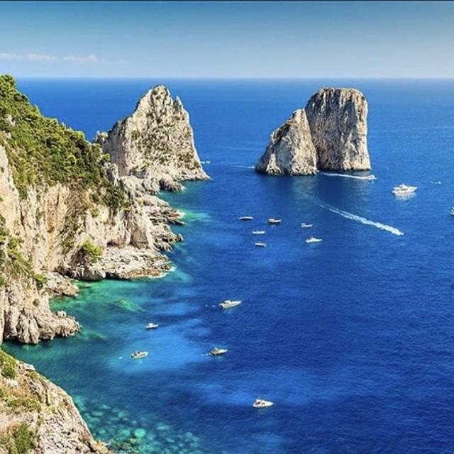 Honeymoon-Amalfi Boat Tour