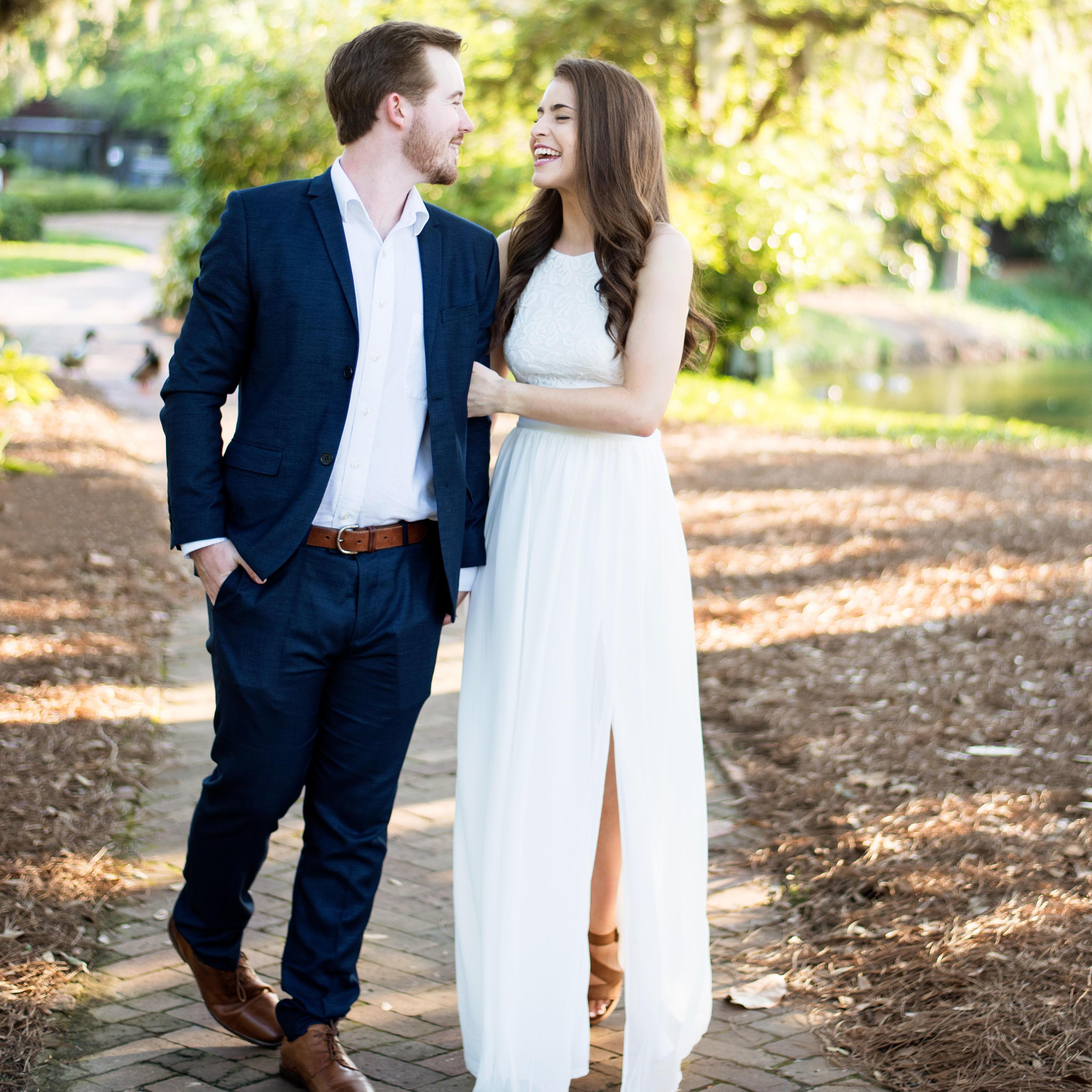 Engagement Pictures by Andrew Swindle Photography