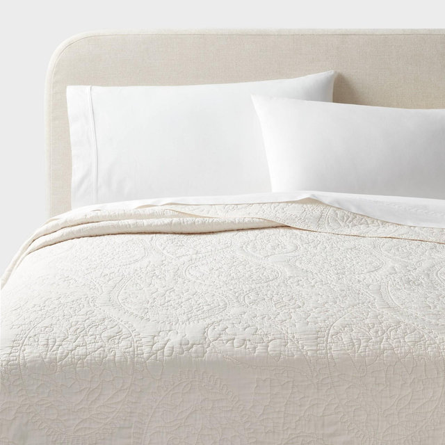 Full/Queen Garment Washed Paisley Stitch Quilt Ivory - Threshold™
