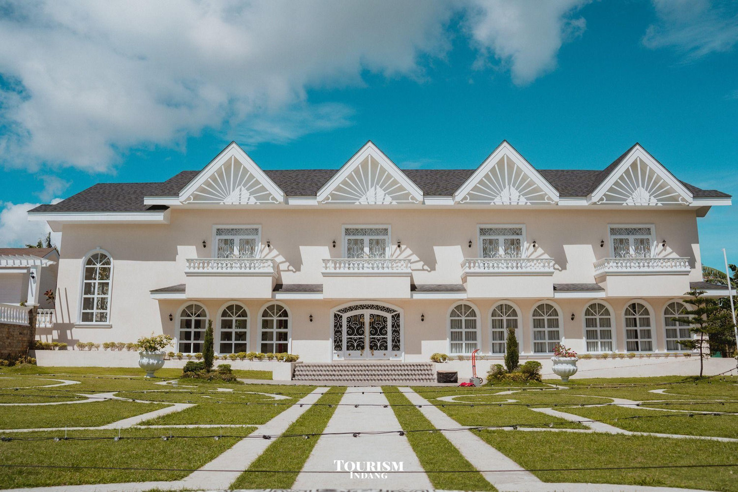 The Wedding Website of Yzan Lizano and Cris Peralta