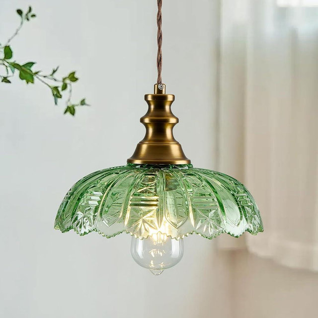 Latinulu 1-Light Pendant Light with Brass Gold Metal Green Glass Shade and Adjustable Cord Industrial Ceiling Hanging Light for Kitchen Island Bar Dining Room Bedroom Foyer Hallway Farmhouse