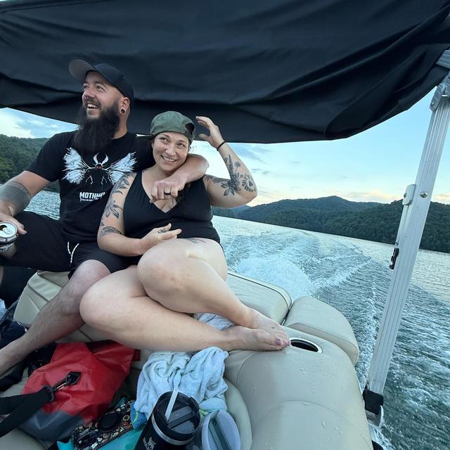 Boat rental for lake trip