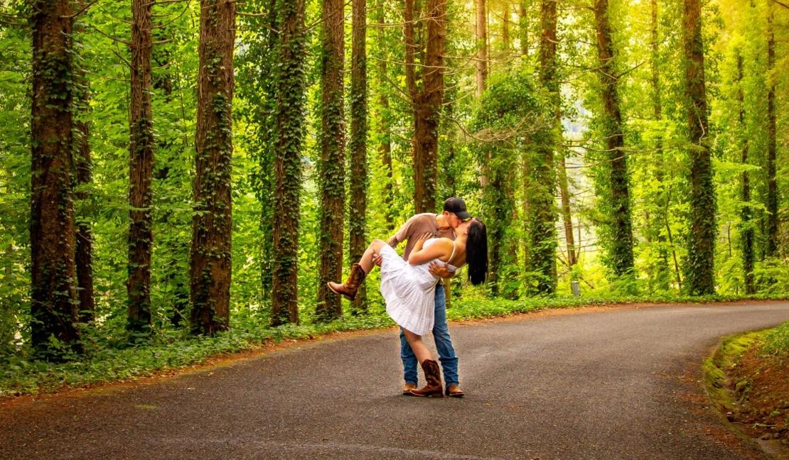 The Wedding Website of Lexie Lunsford and Zack Helmer