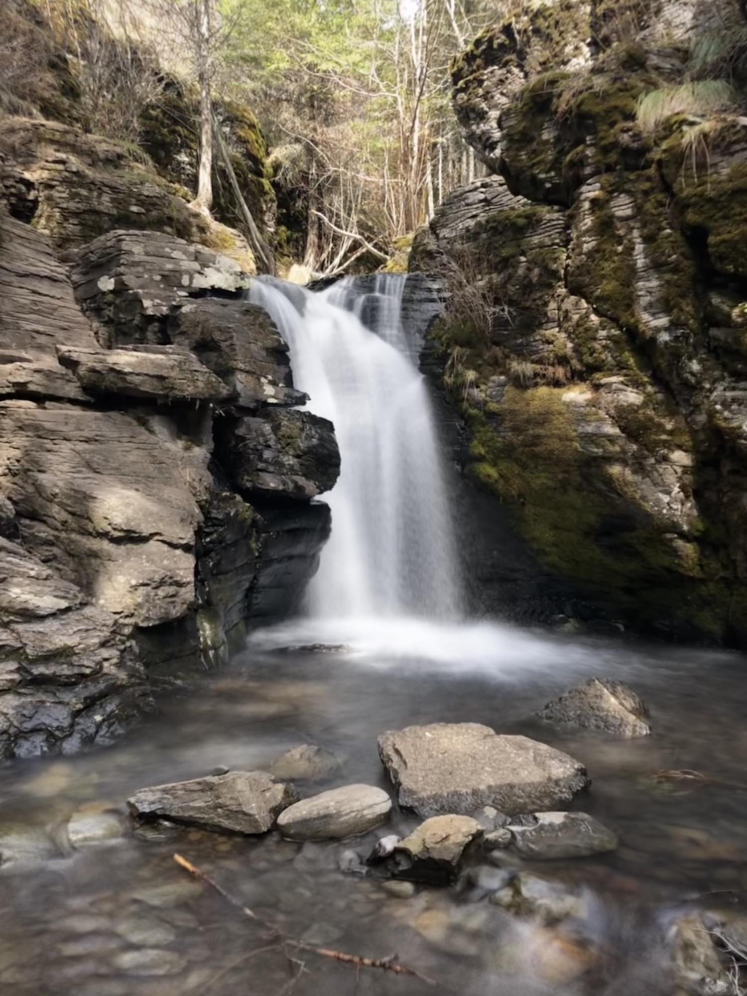 The waterfall, itself