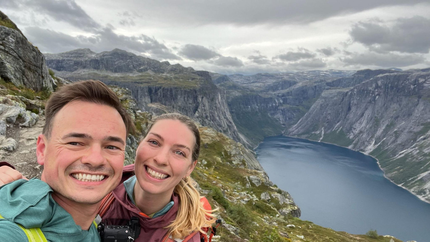 The Wedding Website of Sydney Primm and Gareth Farrell
