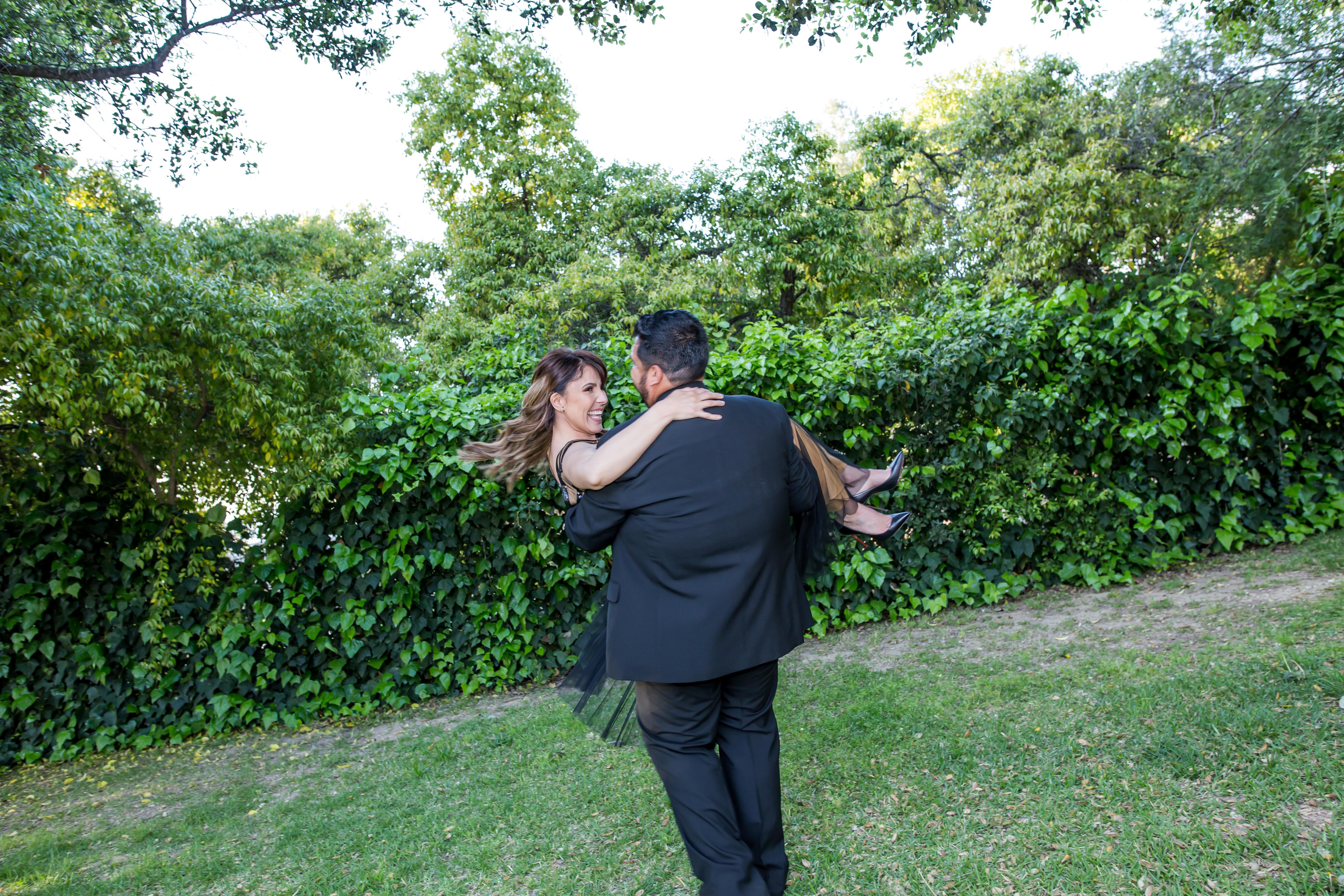 The Wedding Website of Rosalyn Hernandez and David Gomez