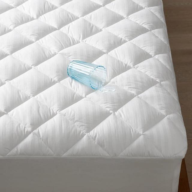 Legends Hotel™ Waterproof Mattress Pad (King - 18in)