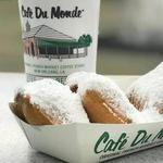 Coffee & Beignets at Cafe Du Monde