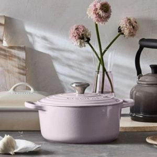 Le Creuset Signature Enameled Cast Iron Round Dutch Oven - 5 1/2-Qt., Brioche