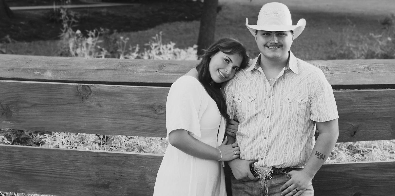 The Wedding Website of Isabella Havens and Braden Taylor