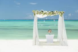 The Wedding Website of Rebecca Holmes and David Rodriguez