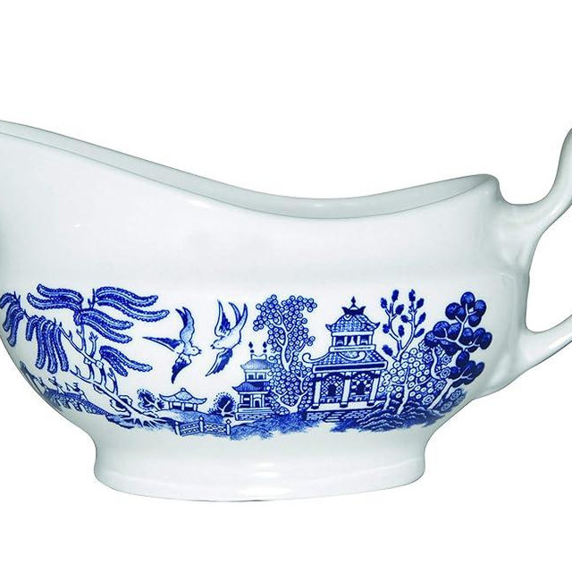 Churchill Blue Willow Dinnerware (Gravy Boat 12 Oz)