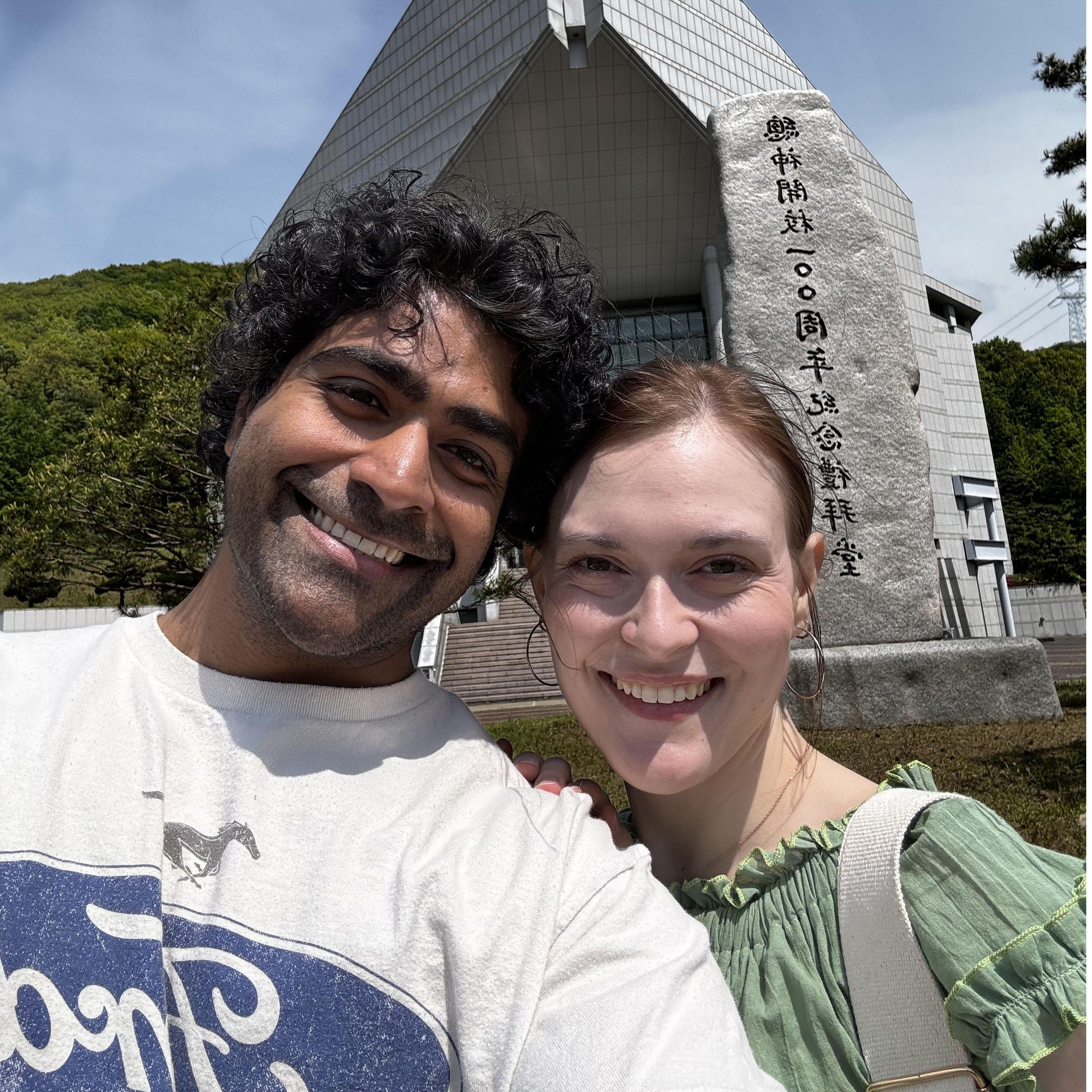 Paris visited Chongshin for the first time.