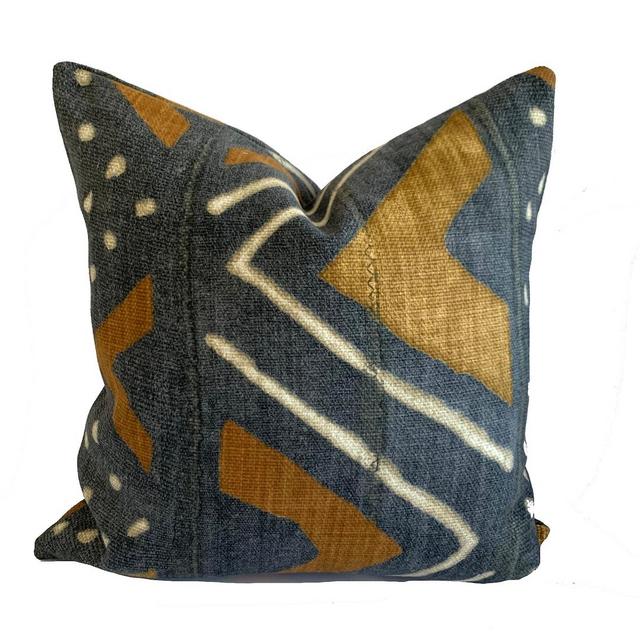 Abstract Agate Hand-Hooked Wool Decorative Throw Pillow, 16Sq.