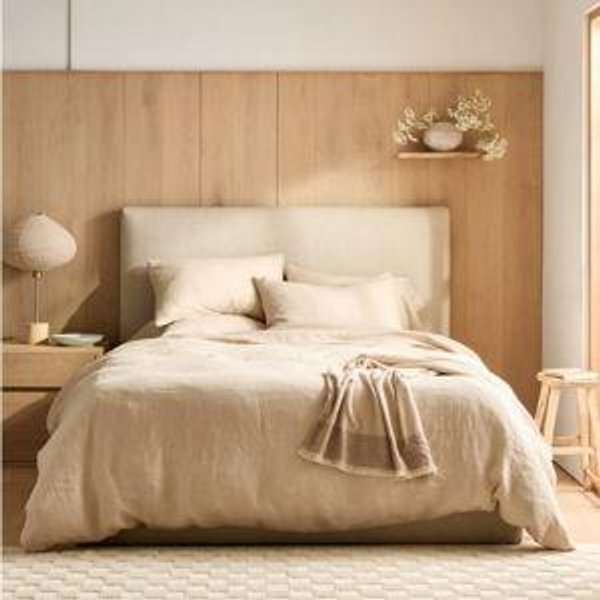 European Linen Deluxe Bedding Bundle in Oat