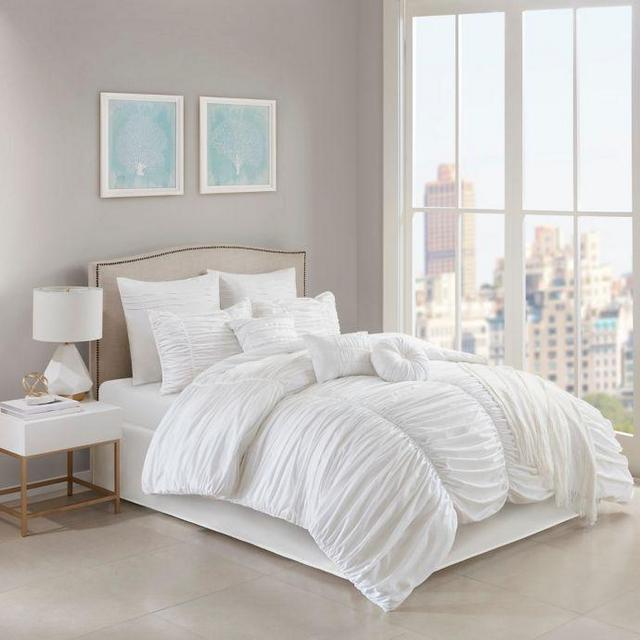 Jasmine 10-Piece Queen Comforter Set in White