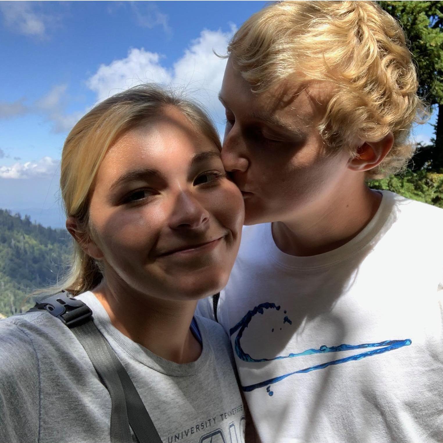 Photo op pitstop while hiking Charlie's Bunion. We definitely underestimated how hard this hike would be by forgetting to bring any snacks. A day we learned a lesson, lol.