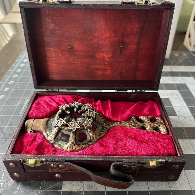 Tales from the Crypt Demon Knight Blood Key prop replica with case and light